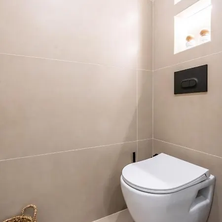 Charming - Near Axis Mall * Стамбул
