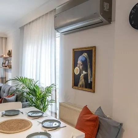 Charming - Near Axis Mall Апартаменты Стамбул