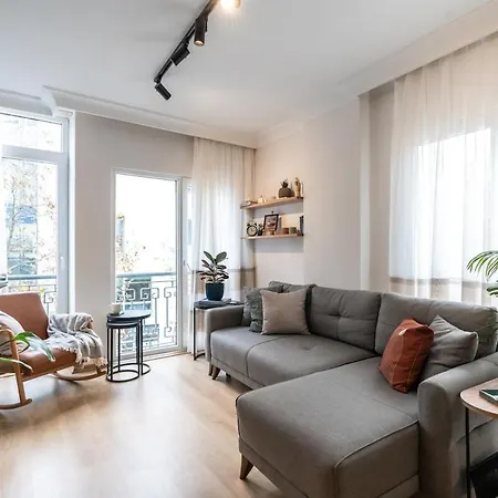 Charming - Near Axis Mall Апартаменты *